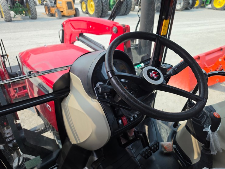 2021-massey-ferguson-4710-image-13
