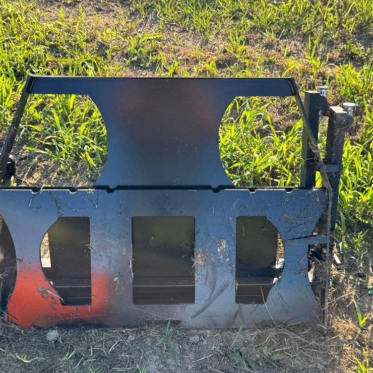 #4050 • Mini Skid Steer Pallet For Frame With 36 Inch Forks