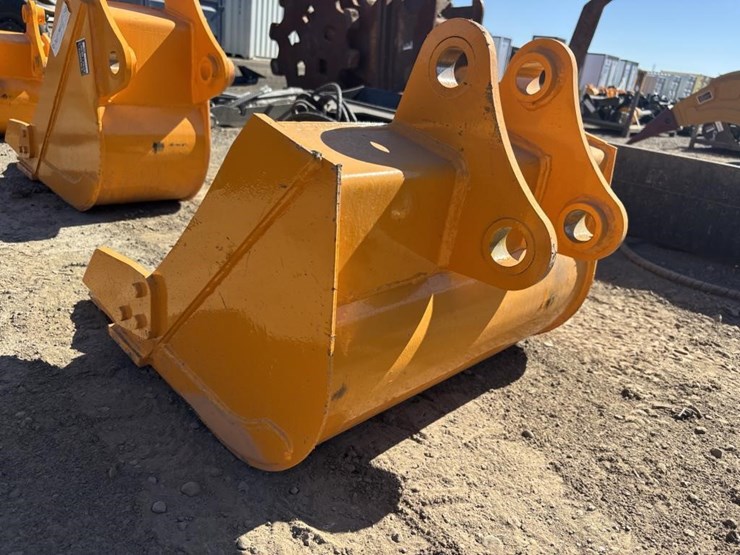 caterpillar-303-image-4