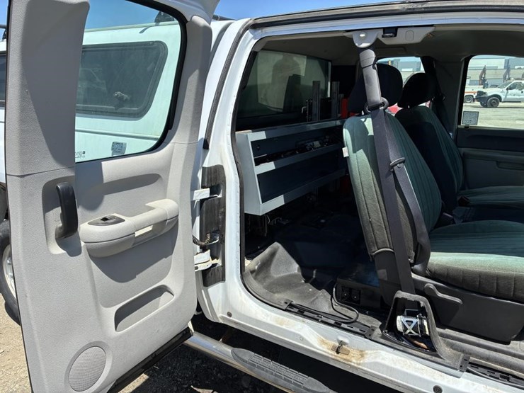 2012-gmc-sierra-2500hd-image-14