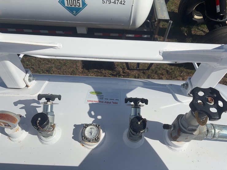 2021-b&b-double-anhydrous-tank-trailer-image-9