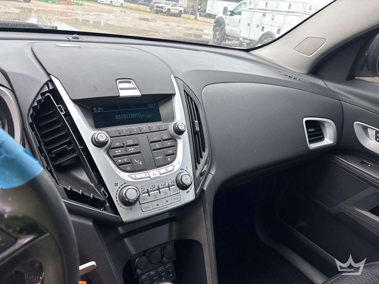 2015-chevrolet-equinox-image-14