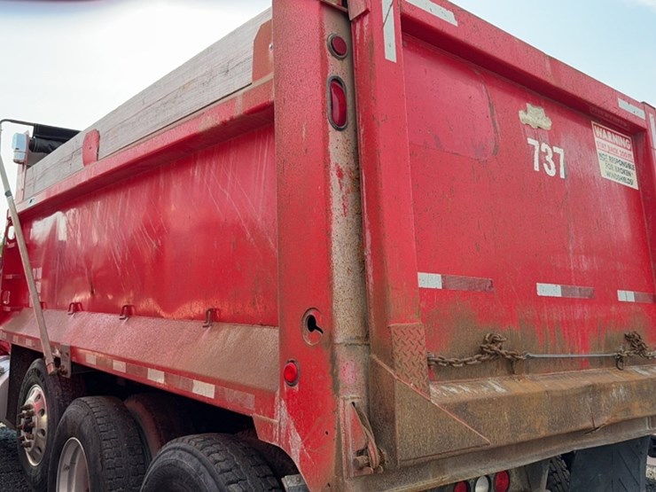 2016-kenworth-t880-image-11