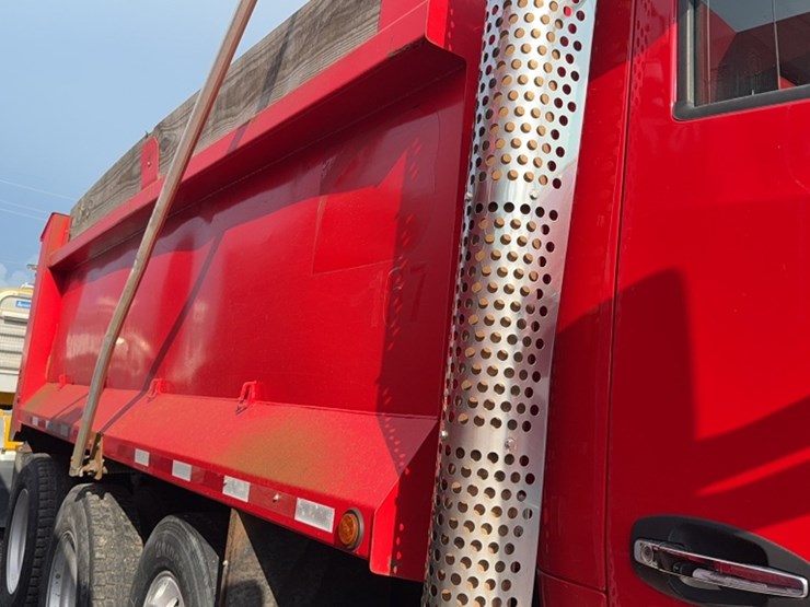 2016-kenworth-t880-image-5