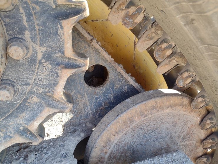 deere-317g-image-13