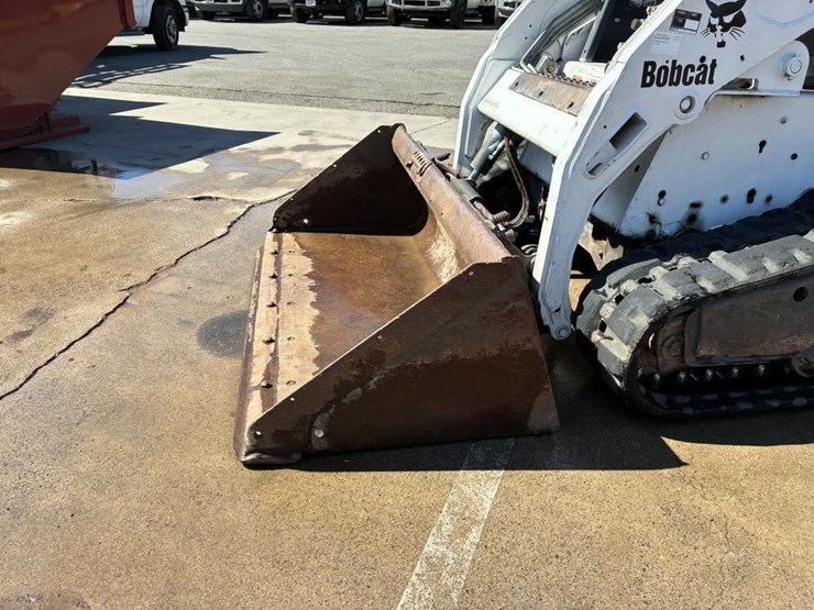 2011-bobcat-t190-image-5