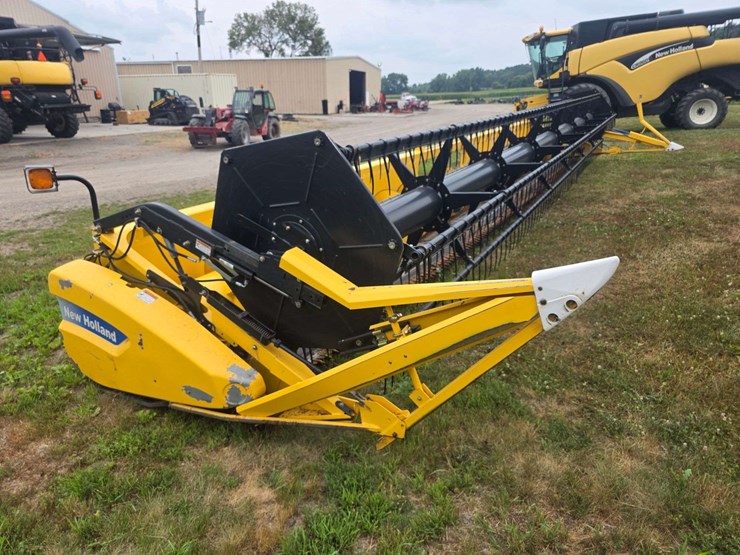 new-holland-74c-image-8