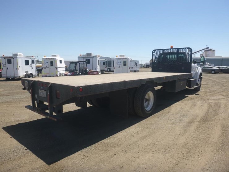 2017-ford-f650-image-3