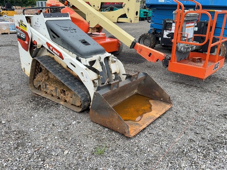 #2091-•-2021-bobcat-m7100-track-mini-skid-steer-image-3