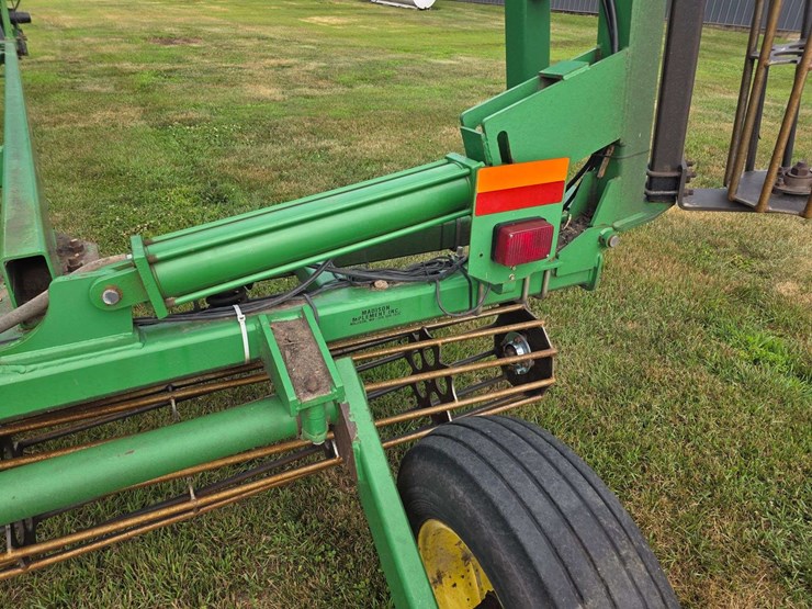 john-deere-200-image-16