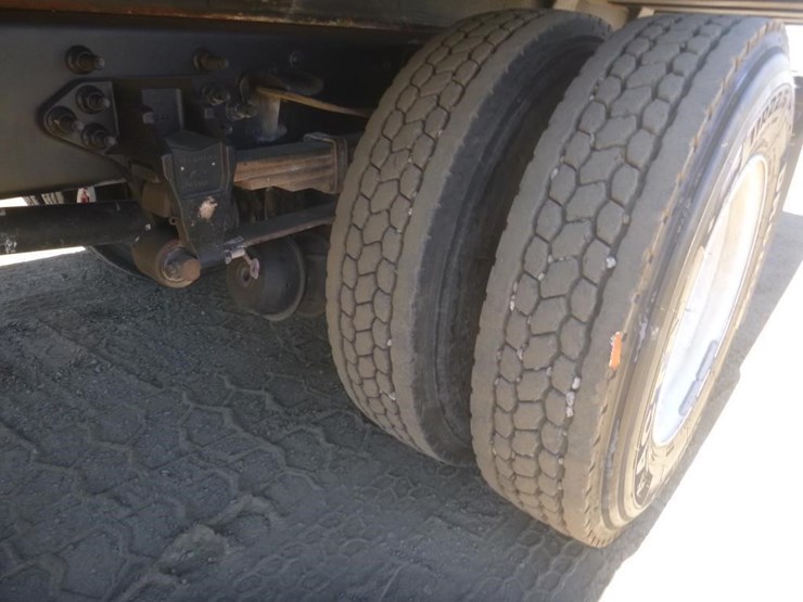 2017-ford-f750-image-19