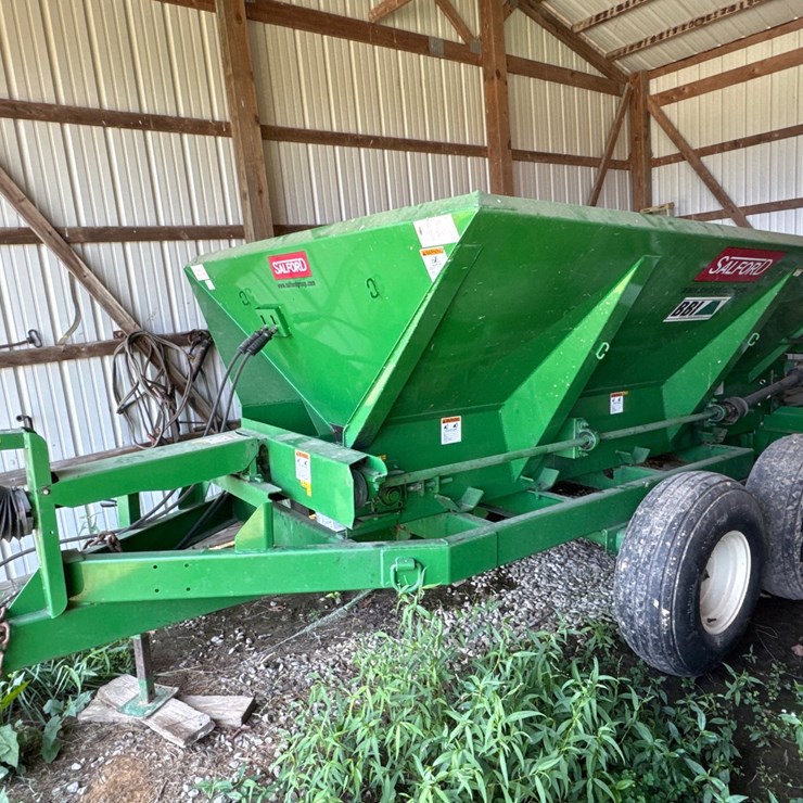#2512 • Salford 5ton Spreader