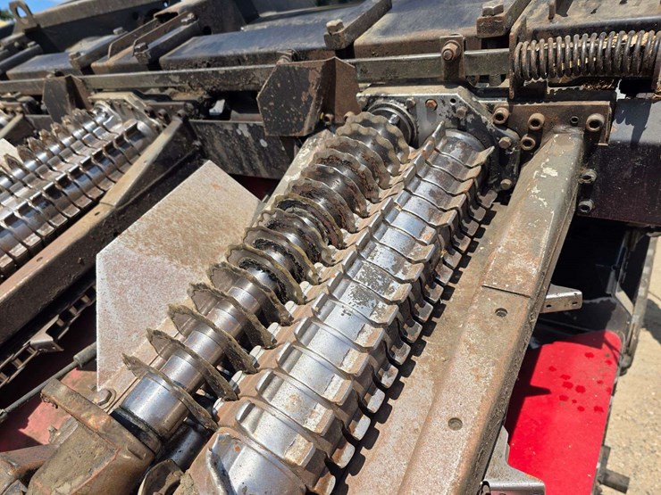 2007-geringhoff-rota-disc-12-row-30”-folding-corn-head,-single-point-hookup,-knives-in-really-good-s-image-57