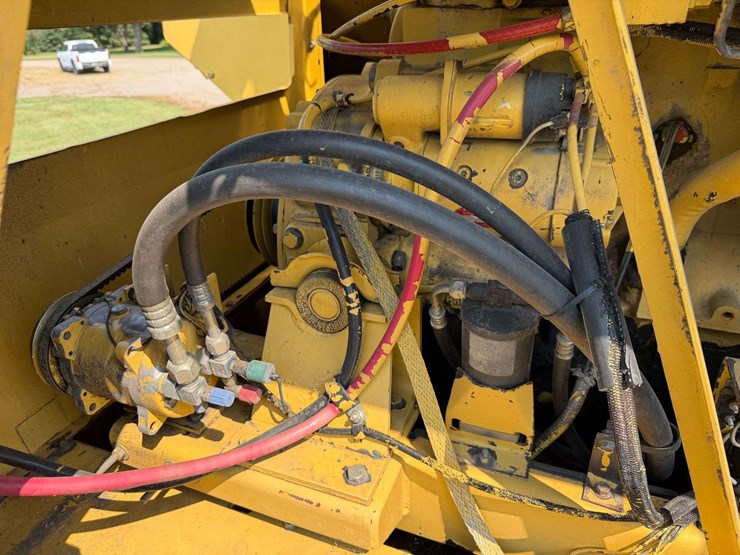 1992-new-holland-tr86-image-36