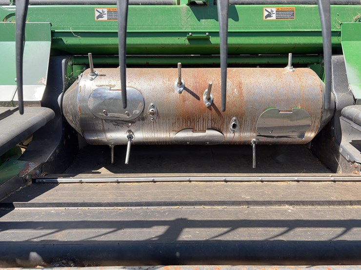 2014-john-deere-635d-image-12