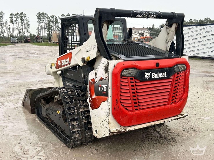 2022-bobcat-t76-image-4