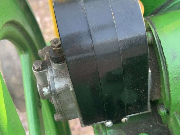 john-deere-112-image-14