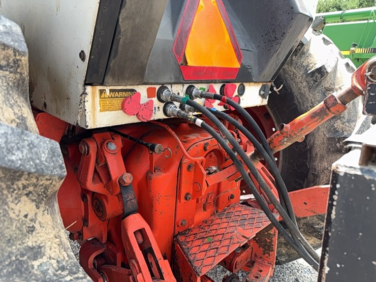 case-2590-tractor-image-14