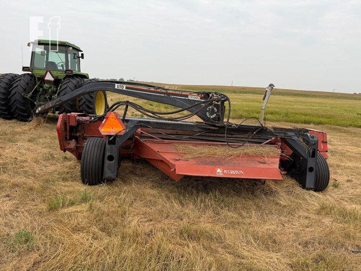 hesston-1170-image-7