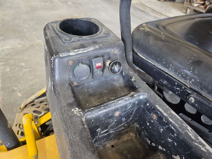 2006-wacker-crt48-ride-on-trowel,-48”,-vanguard/daihtsu-dm950g-gas-engine,-452.9-hours,-comes-with-t-image-26