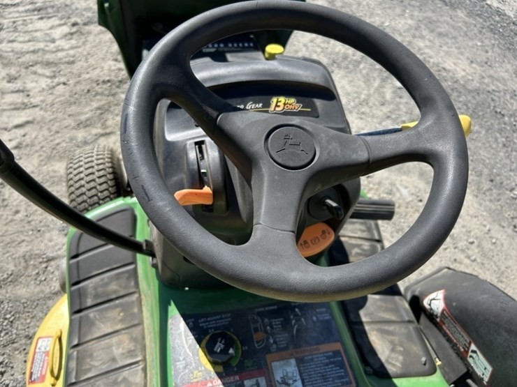 2001-john-deere-lt133-image-9