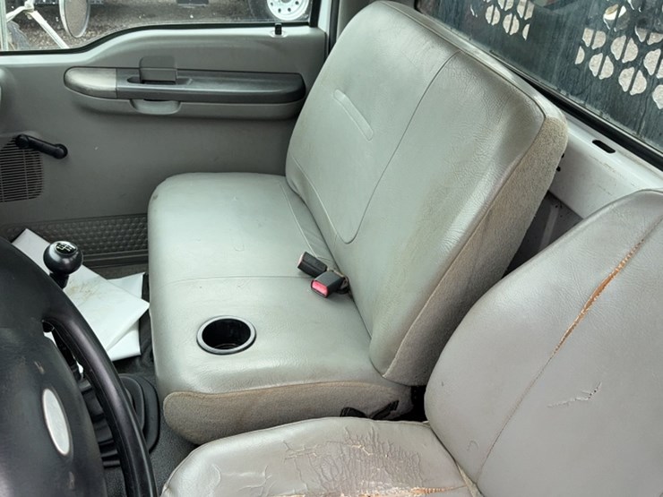 2004-ford-f650-image-17