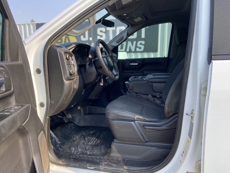 2020-chevrolet-silverado-2500-image-12