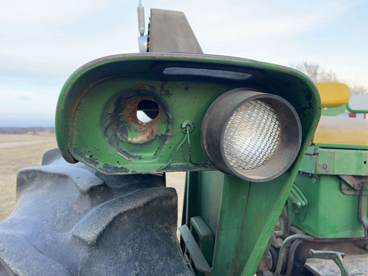john-deere-720-image-37