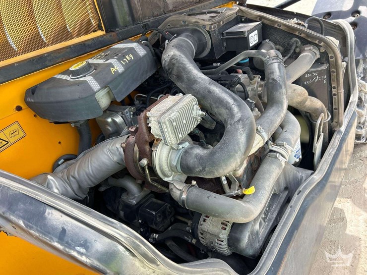 2014-jcb-527-58-image-8