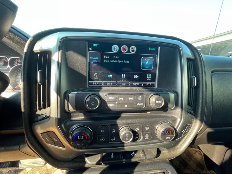 2015-chevrolet-1500-image-13