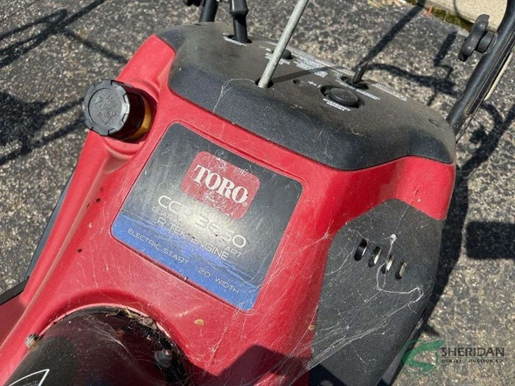 toro-ccr-3650-snow-blower-image-2