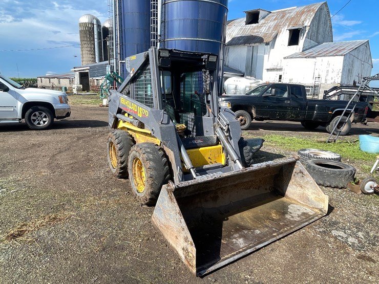 new-holland-ls170-image-3