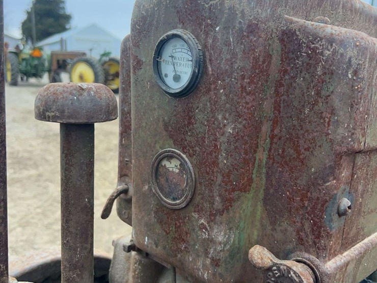 john-deere-model-b-image-34