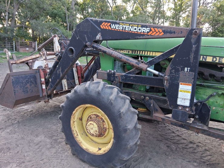 1982-john-deere-2940-image-11