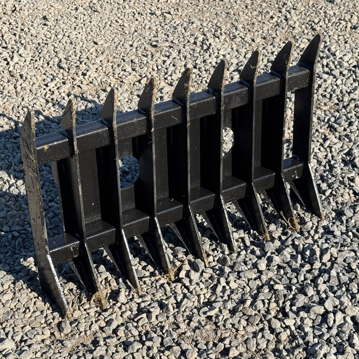 #4042 • 31 Inch Mini Skid Steer Root Rake