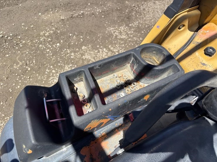 2016-caterpillar-2c6000-image-27
