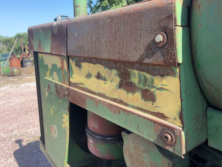 john-deere-70-image-29