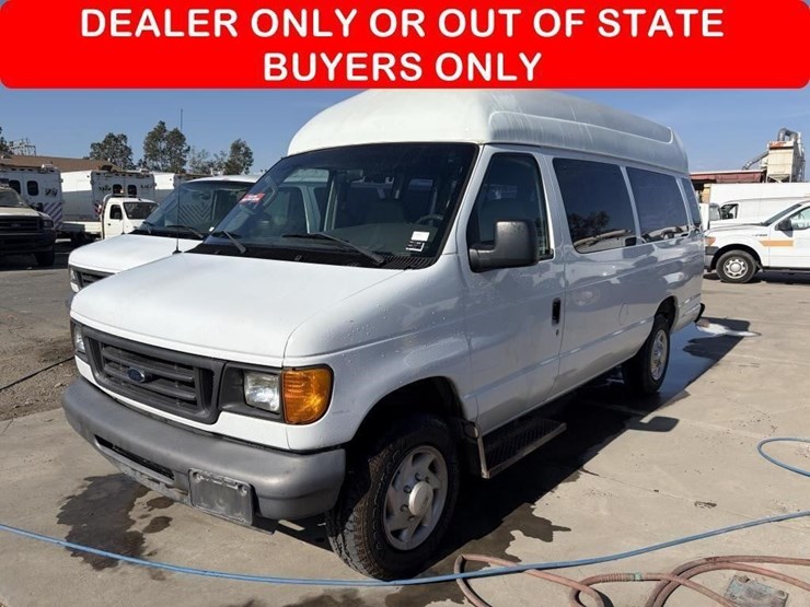 2007-ford-e250-image-1