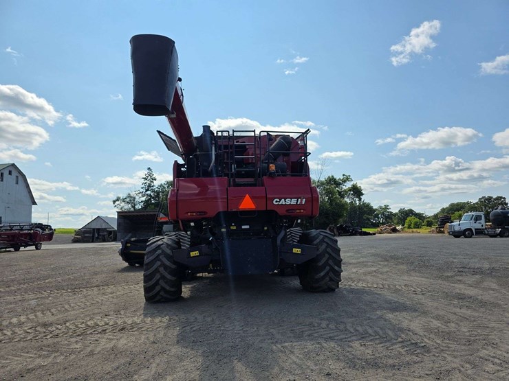2013-case-ih-8230-image-17