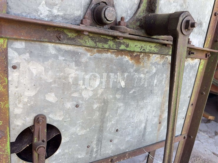 john-deere-one-hole-corn-sheller-image-2