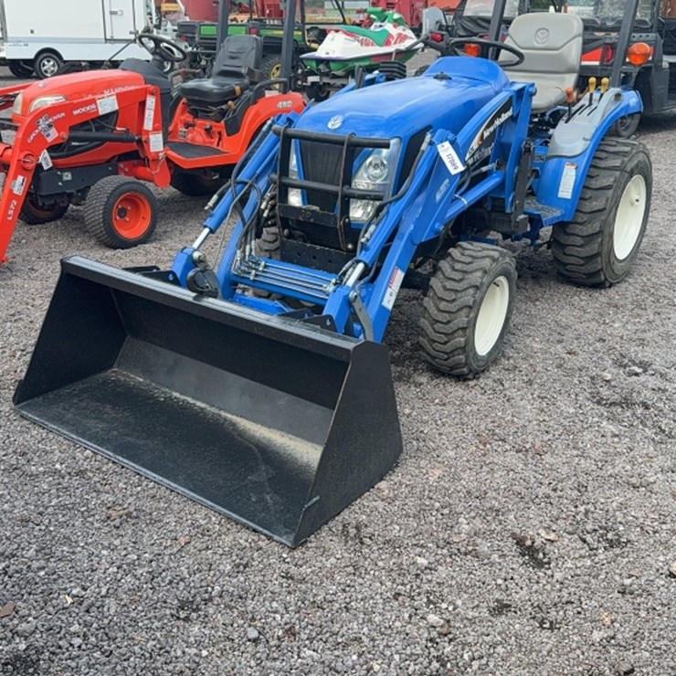 NEW HOLLAND TC24DA