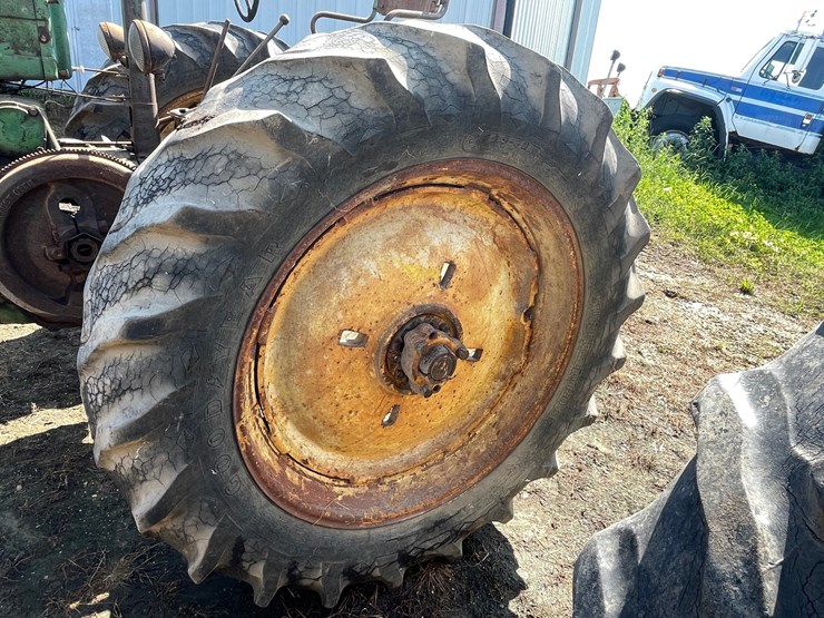 john-deere-a-image-12