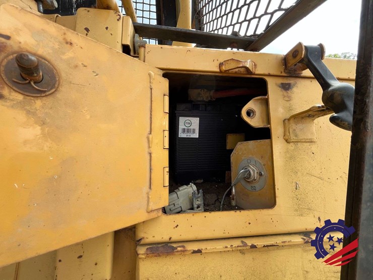 caterpillar-d6r-xl-image-59