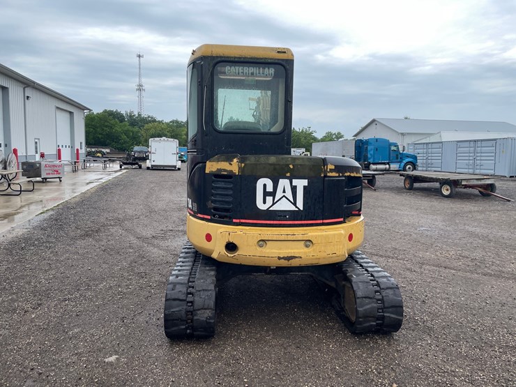 2004-caterpillar-304-image-6