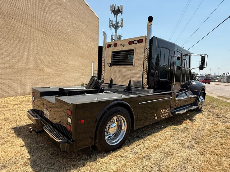 2007-peterbilt-335-image-6