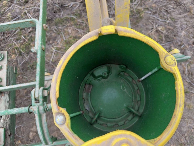 john-deere-two-row-planter-image-12