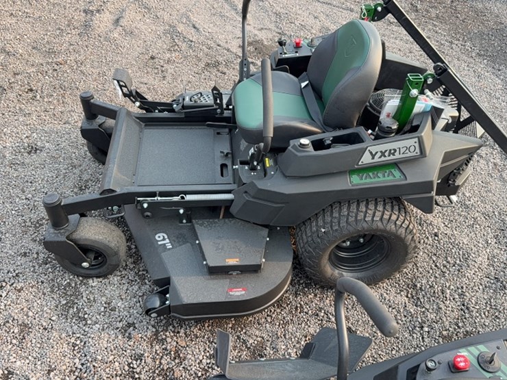 #3096-•-yakta-yxr-120-zero-turn-mower-image-12
