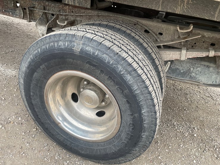 2000-ford-f350-image-27