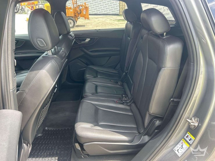 2017-audi-q7-image-21