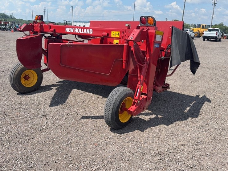 2022-new-holland-210-image-5